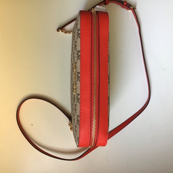❗️SOLD ❗️NWT Michael Kors LG EW Crossbody - Picture 4 of 8
